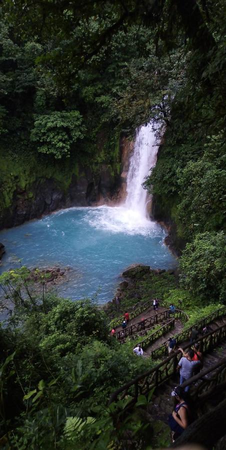 Cabinas El Pilon Rio Celeste Luaran gambar