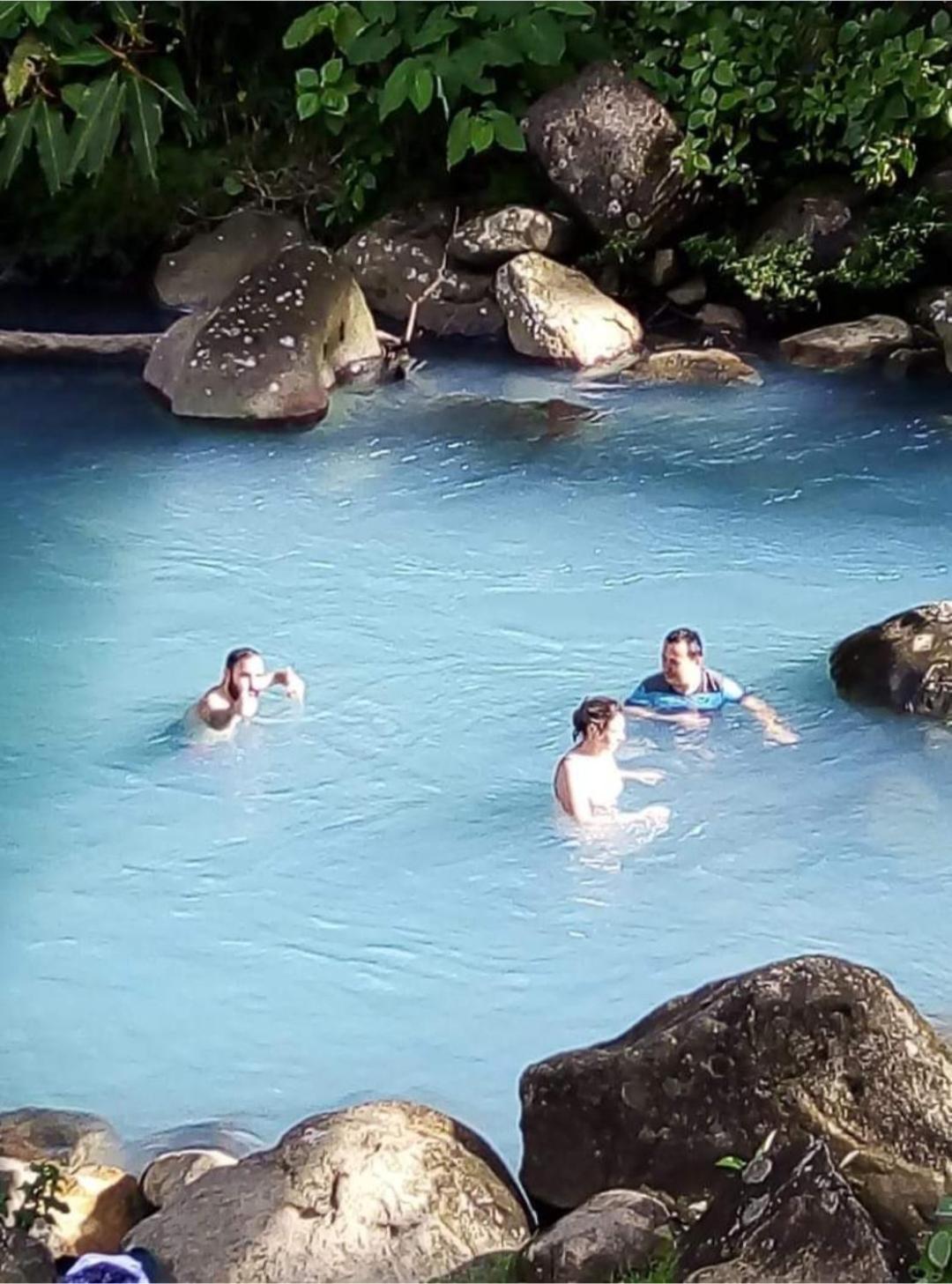 Cabinas El Pilon Rio Celeste Luaran gambar